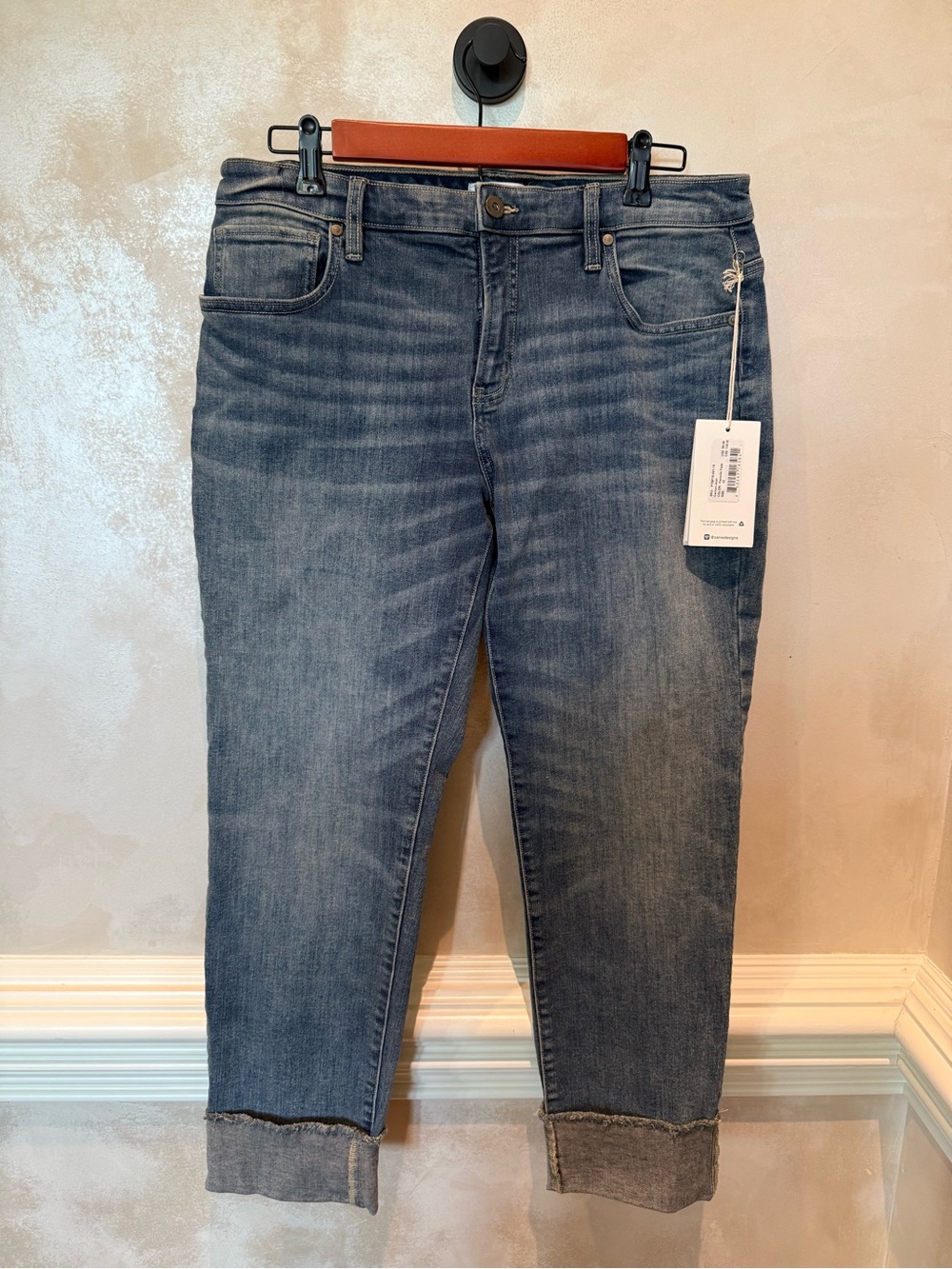 Carve Designs Womenâs Washed Indigo Relaxed Jeans